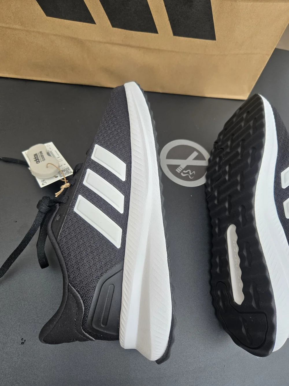 Adidas Men’s Black Running Shoes White Accents Nwt Sz 7 1/2